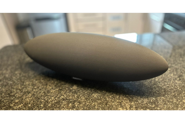 Bowers & Wilkins Zeppelin (used)