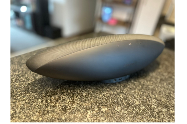 Bowers & Wilkins Zeppelin (used)